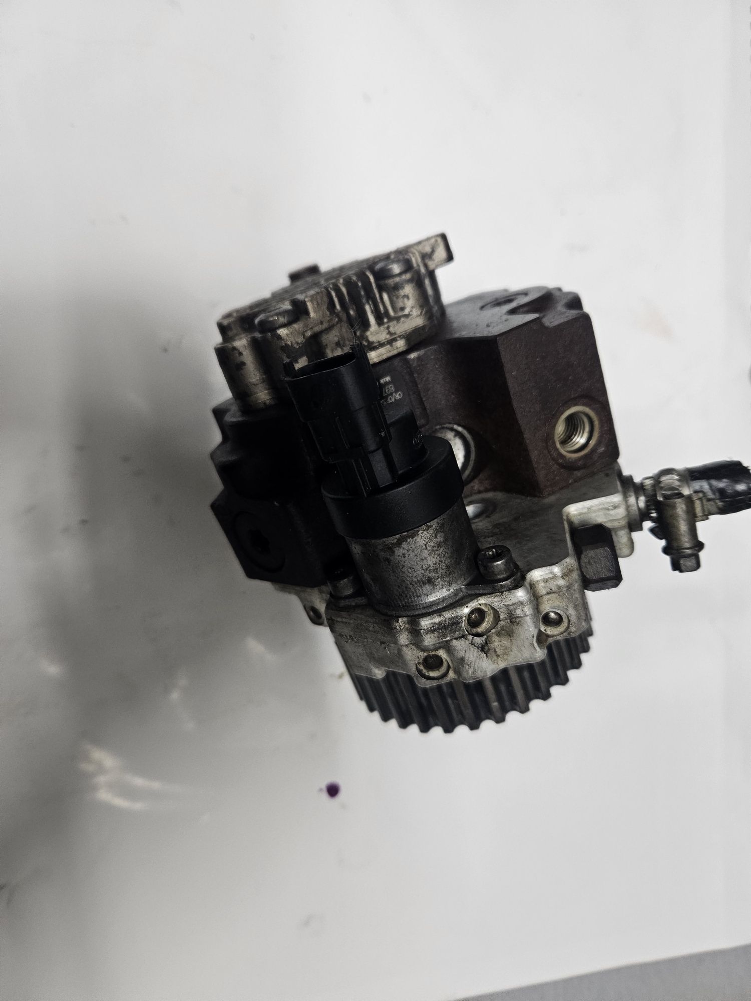 Pompa wtryskowa Opel 1.7 cdti Bosch