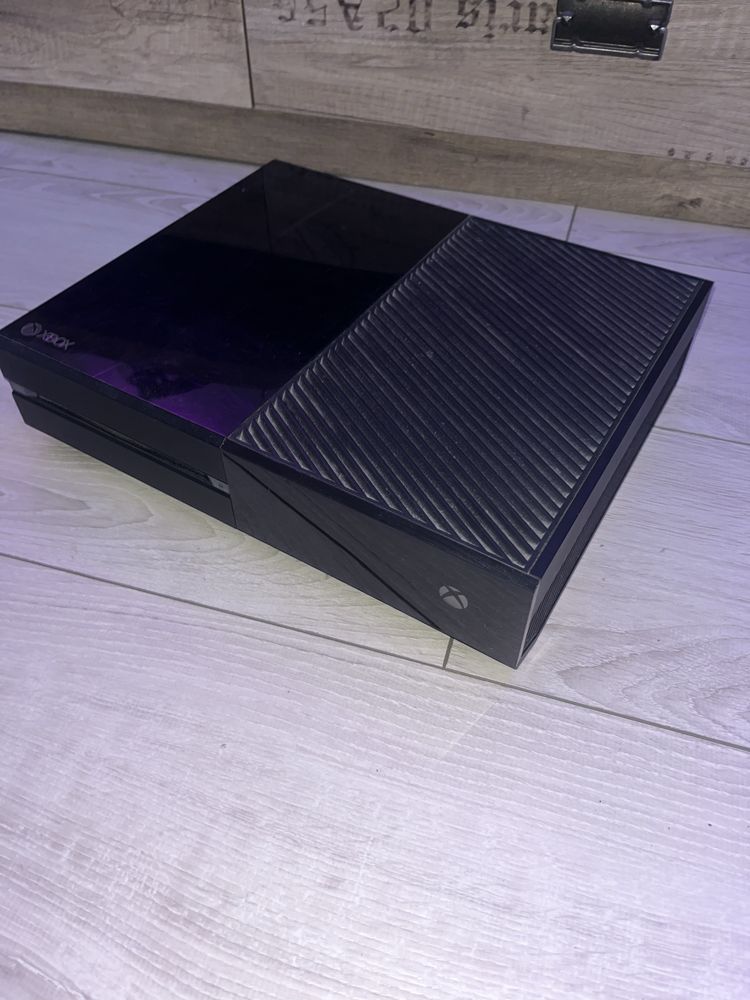 Xbox One 500 gb + nowy pad