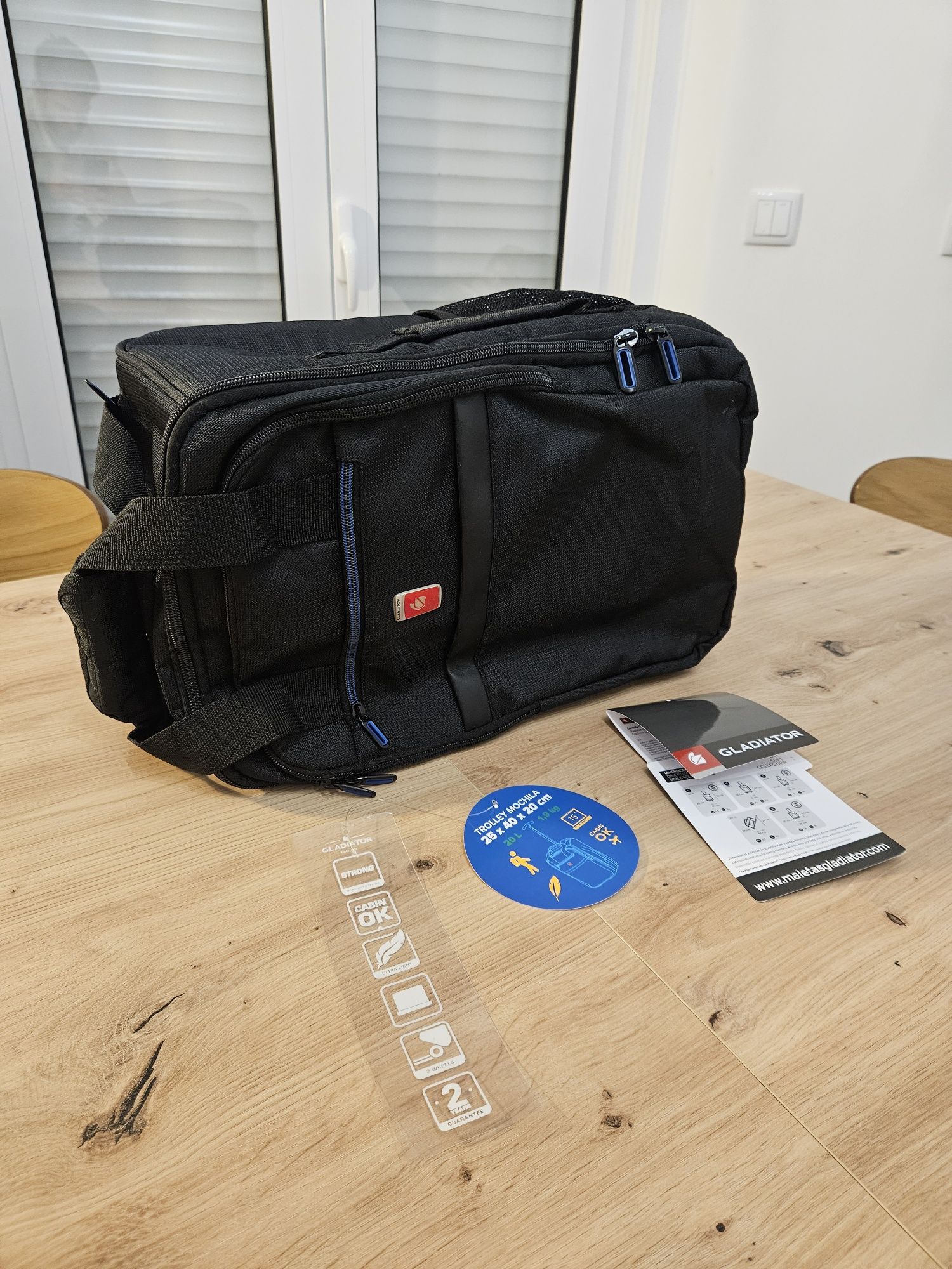 Trolley / Mochila com Rodas Vueling/Ryanair Gladitor TRICK Preto