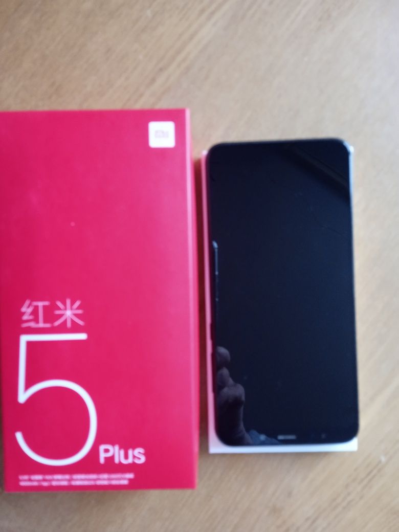 Мобільний телефон Xiaomi Redmi 5 Plus 4/64GB Black (Global Rom