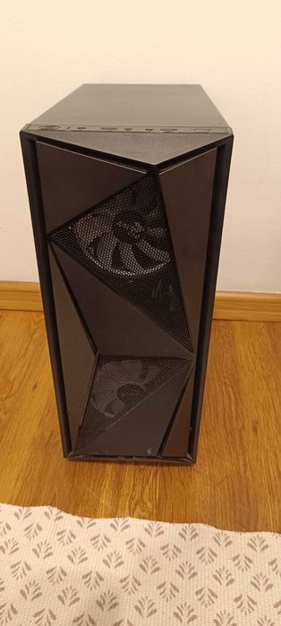 Sprzedam komputer stacjonarny