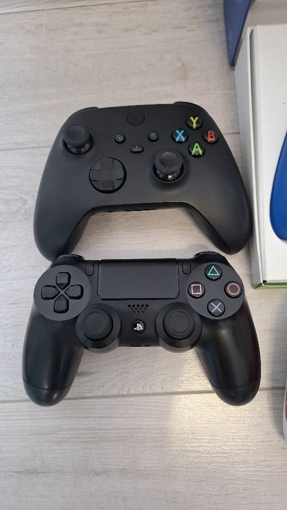 Sprzedam pady do ps4 i xbox series!Ostatnie sztuki w okazyjnej cenie!