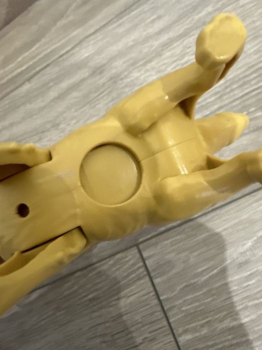 Собачка з куколкою