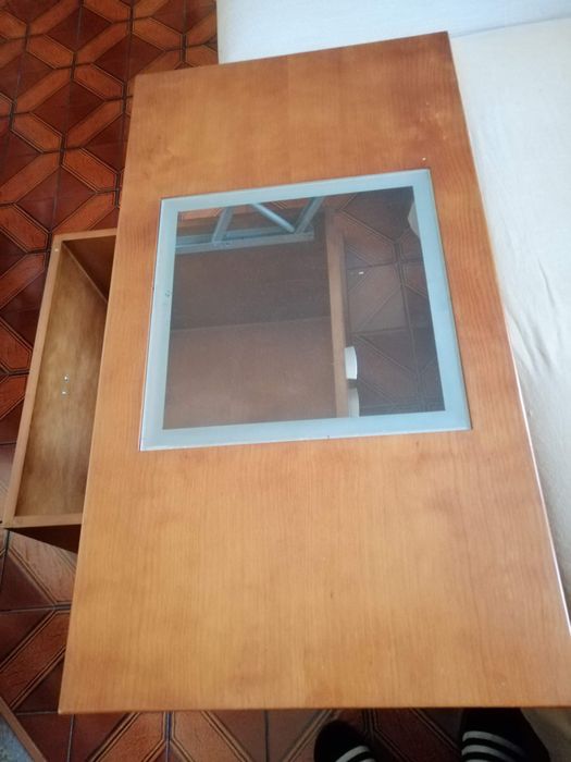 Mesa de centro com arrumação