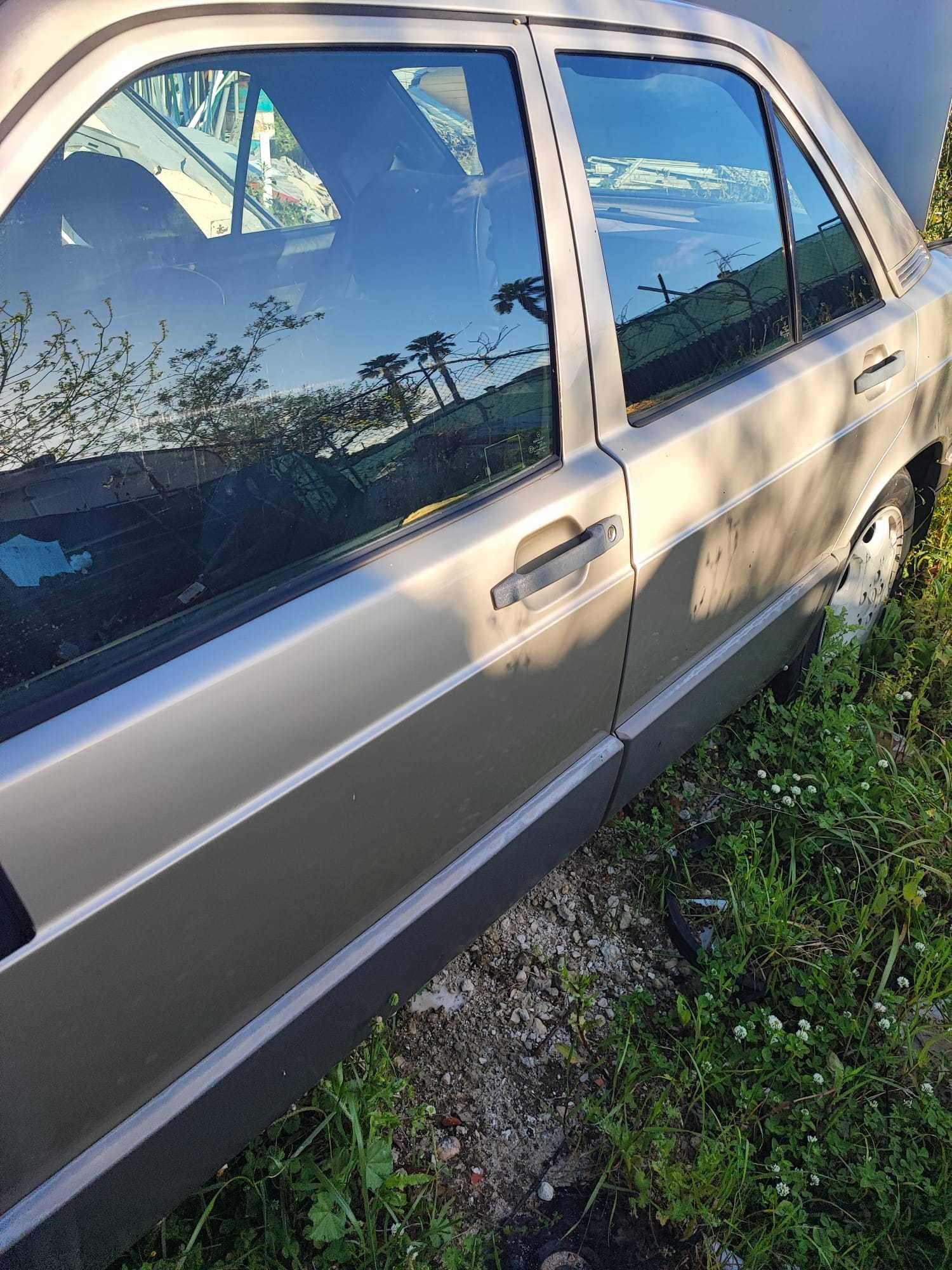 mercedes 190 para abate vendo diverso material