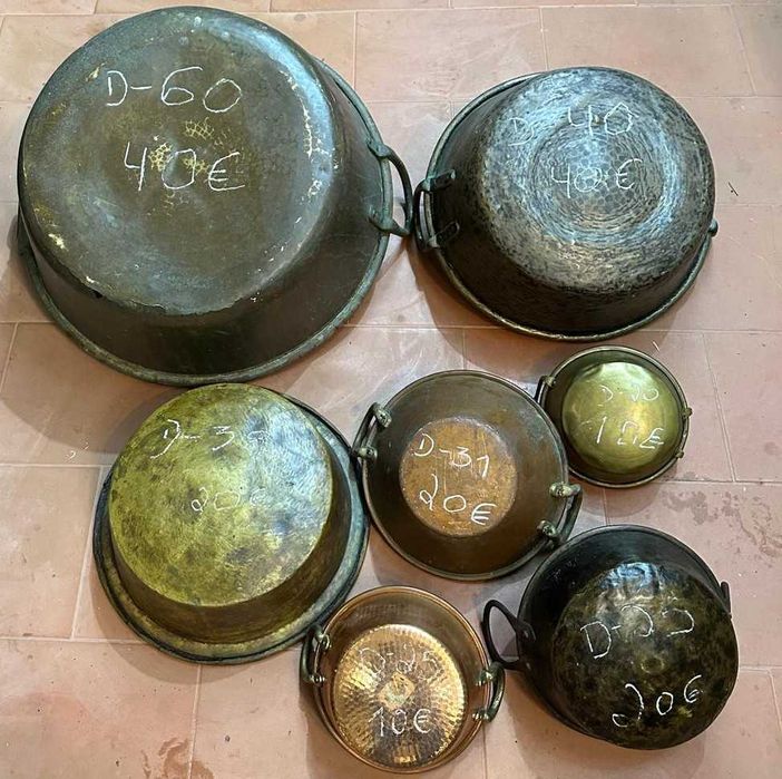 sete tachos em cobre antigo o maior está furado, preços individuais