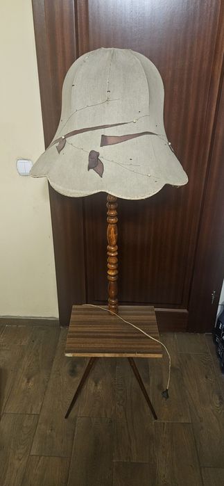 Lampa drewniana stojąca PRL