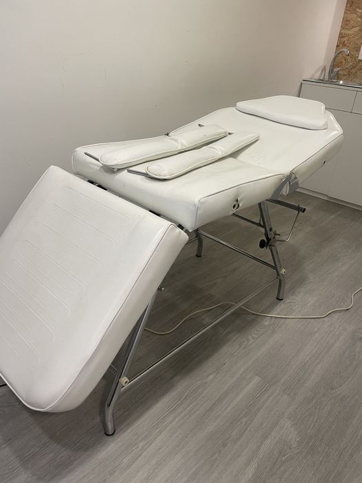 Vende-se marquesa de estica