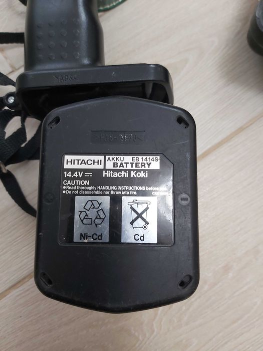Продам дрель/шуруповерт HITACHI