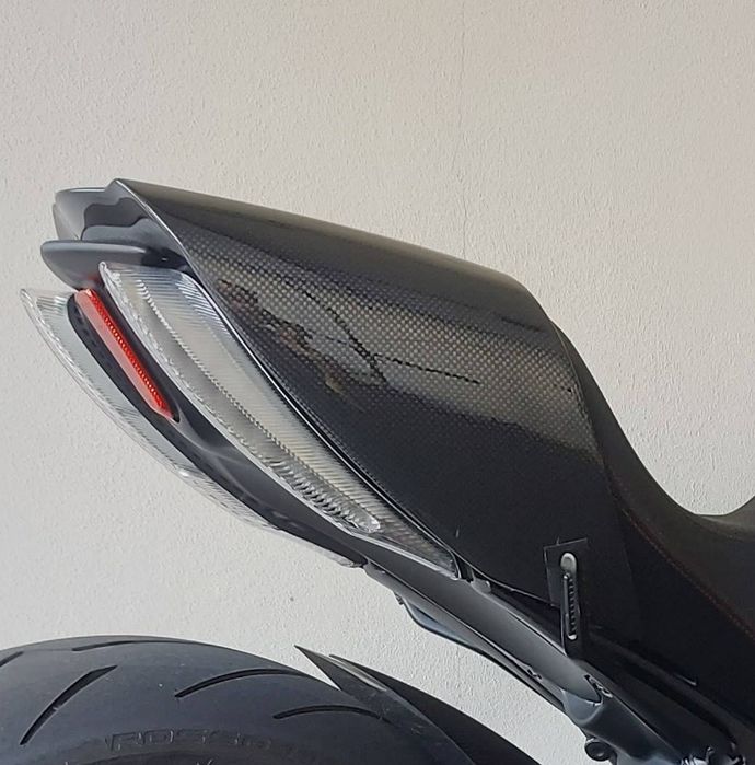 Acessórios Ducati Diavel 1200 Carbon