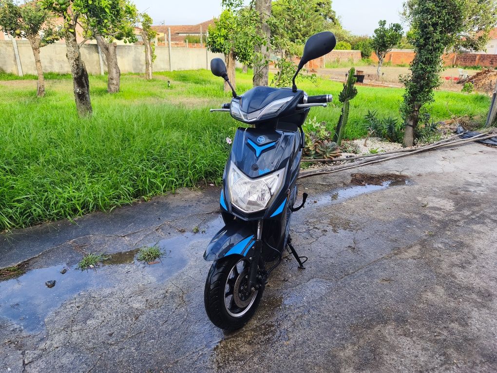 Scooter eléctrica Voltrish