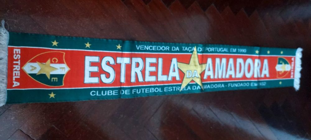 Cachecol do Estrela da Amadora