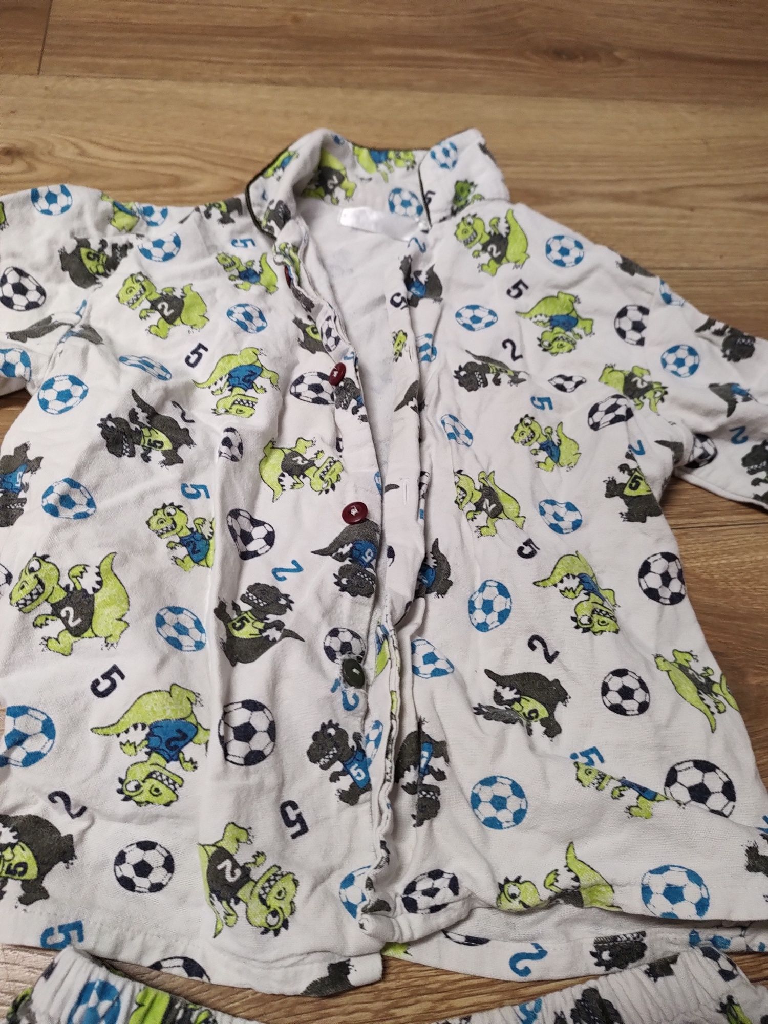 Piżama chłopięca w piłki nożne i dinozaury rozmiar 98 dla chłopca flan