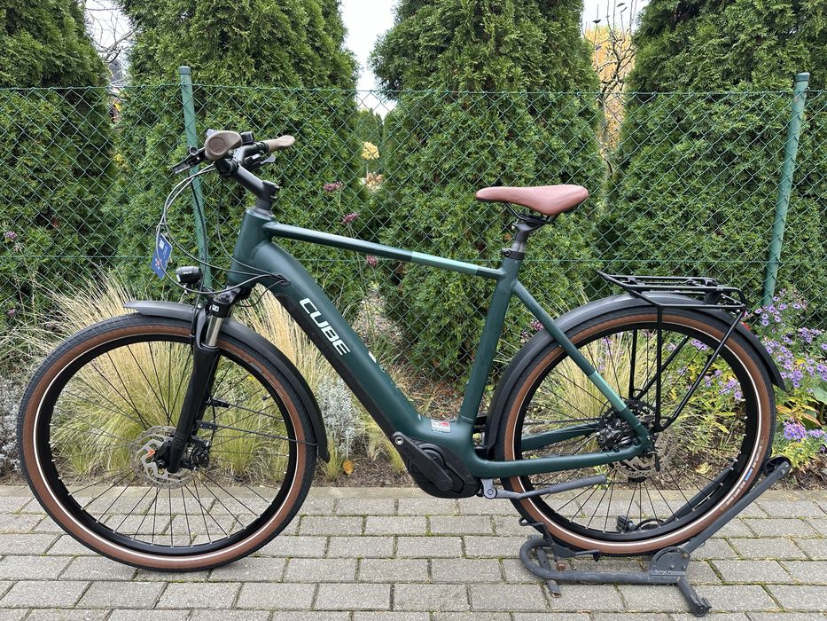 Sprzedam rower elektryczny Cube Smart Bosch