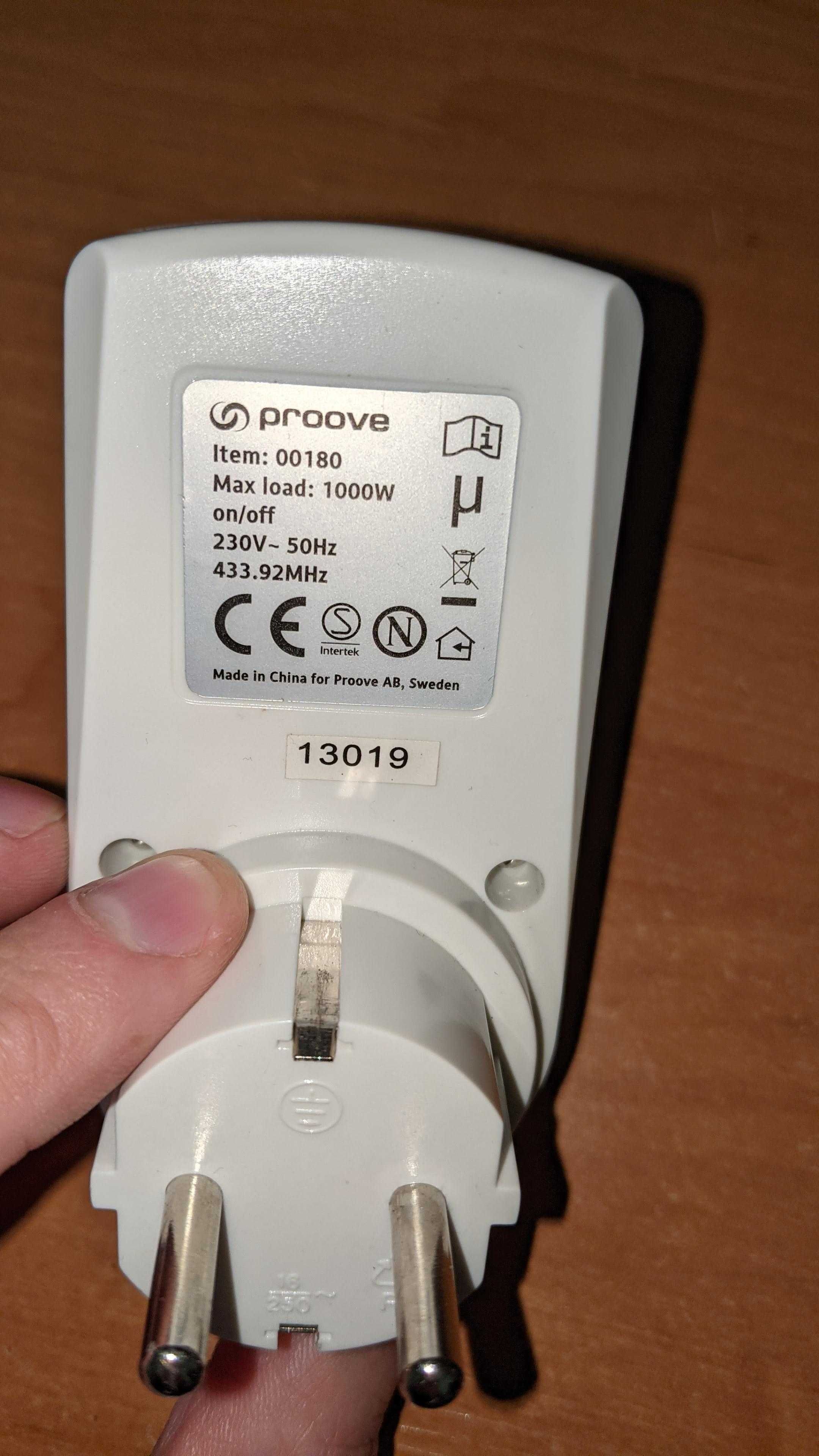 Розетка с дистанционным управлением Proove Smartplug  00180 1000w
