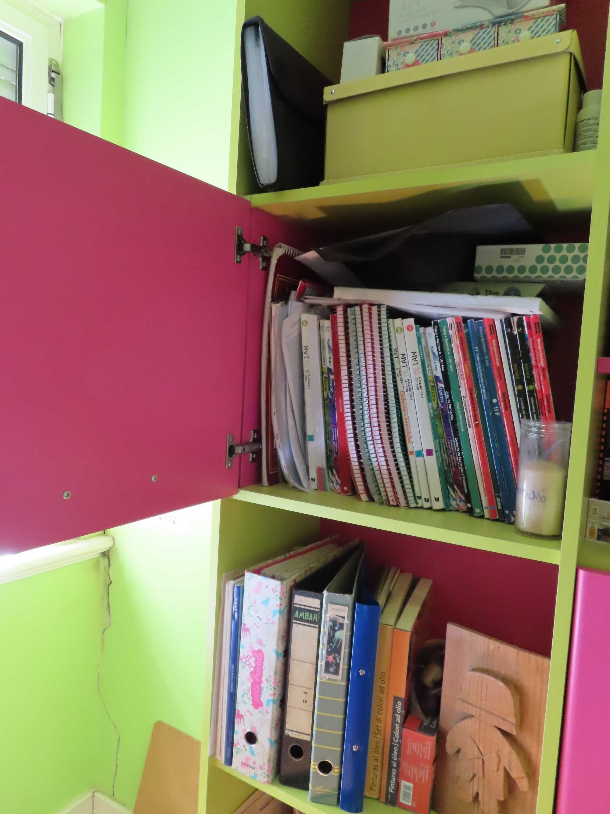 Estante para quarto de criança como nova