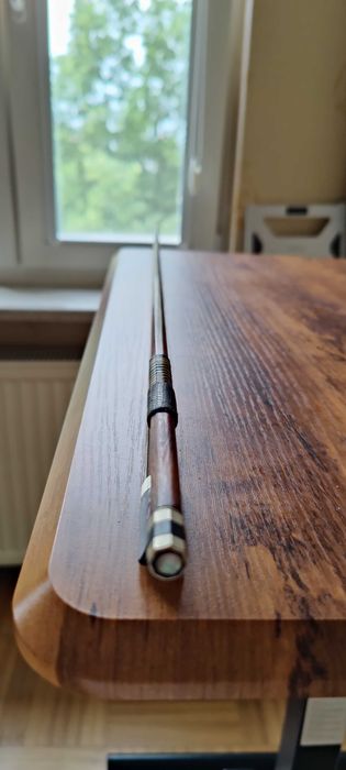 ZNAKOMITY palisandrowy smyczek niemiecki