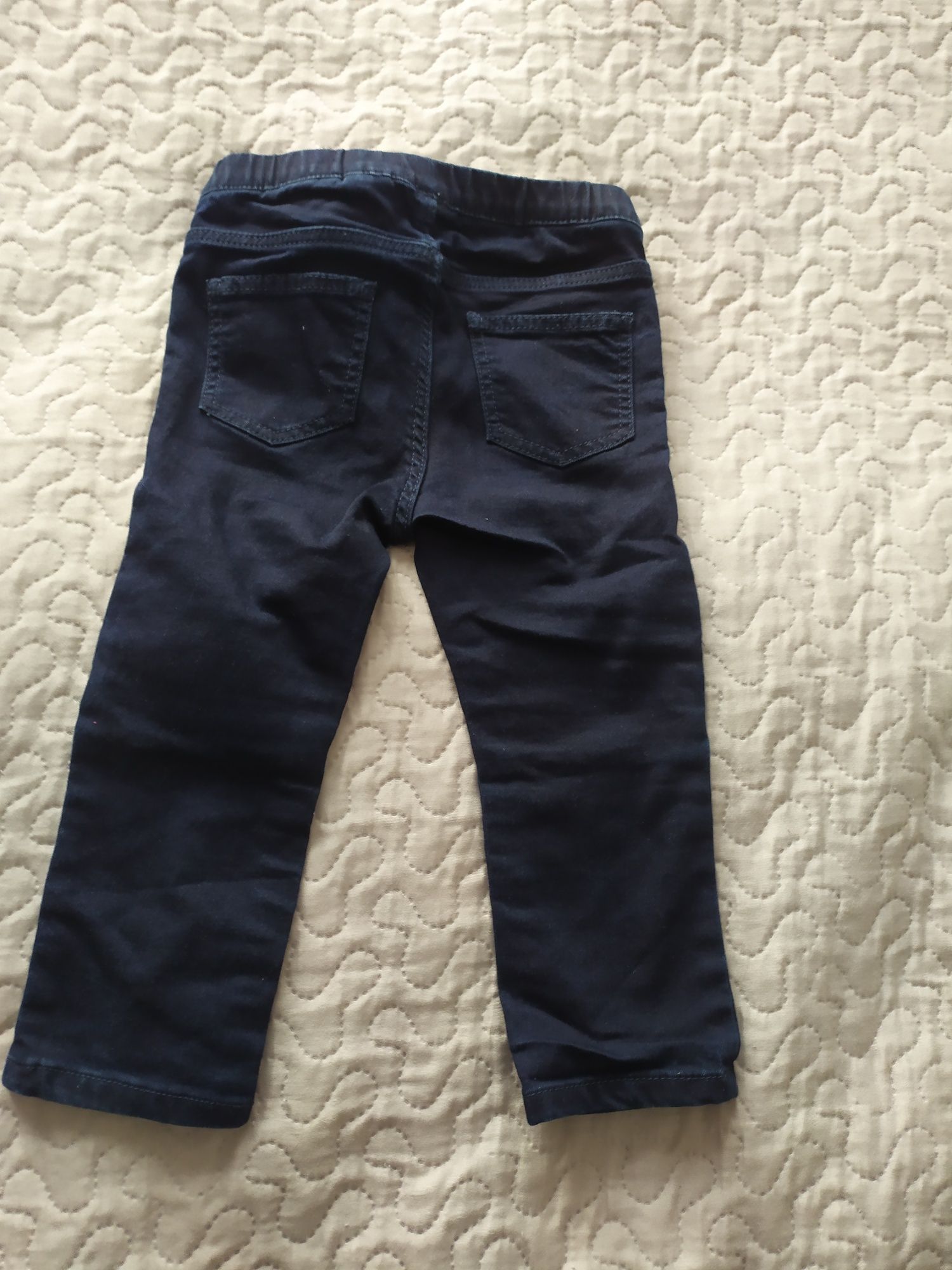 Granatowa spodnie jeansy H&M r.86 cekiny