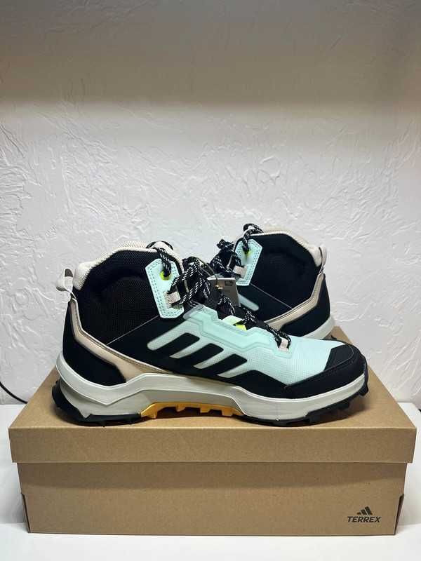 Buty sportowe Adidas Terrex AX4 Mid r.42