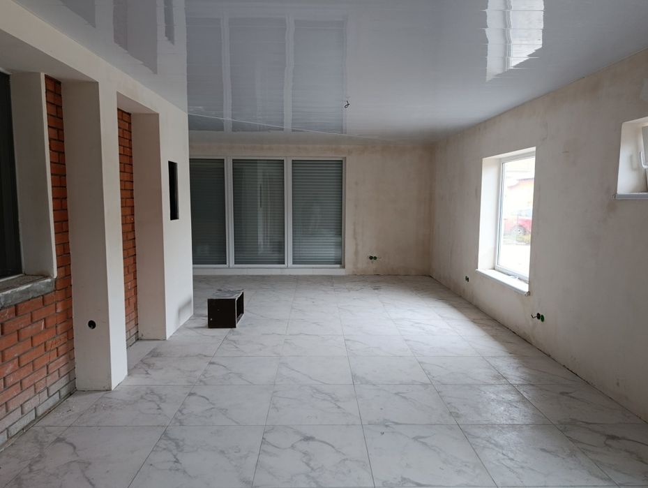 Здам приміщення під салон Краси, Інтернет, Авто- магазин