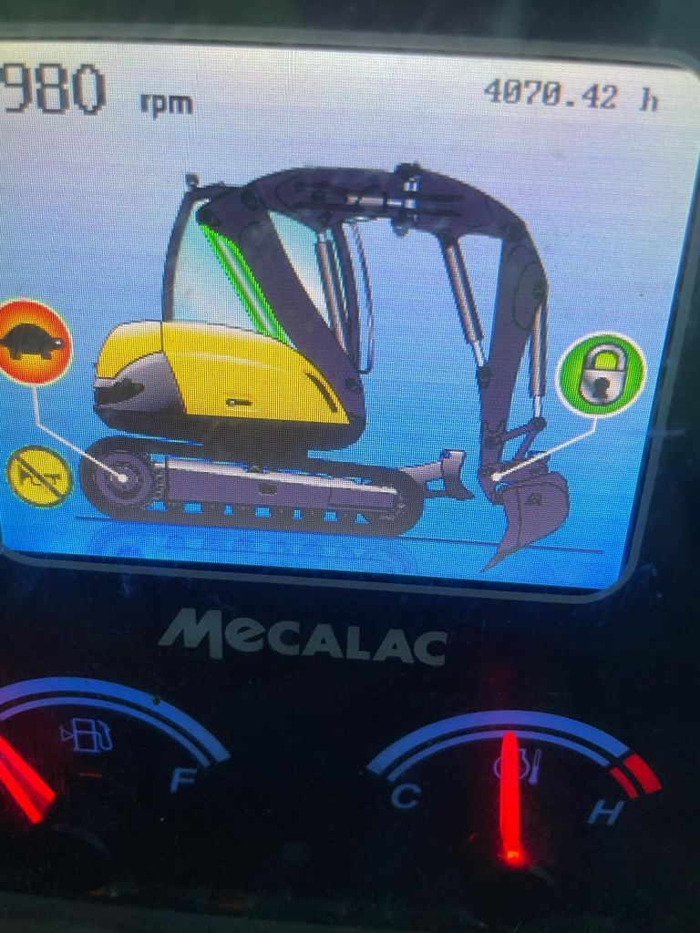 Koparka Mecalac 8MCR z osprzętem