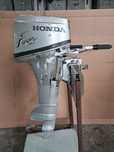 Honda 8 km. w całości na części