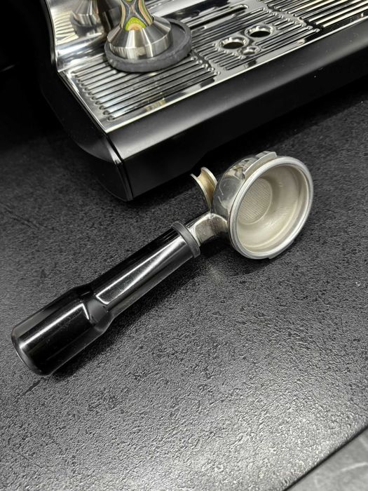 Kolbowy ekspres do kawy Sage SES990BTR