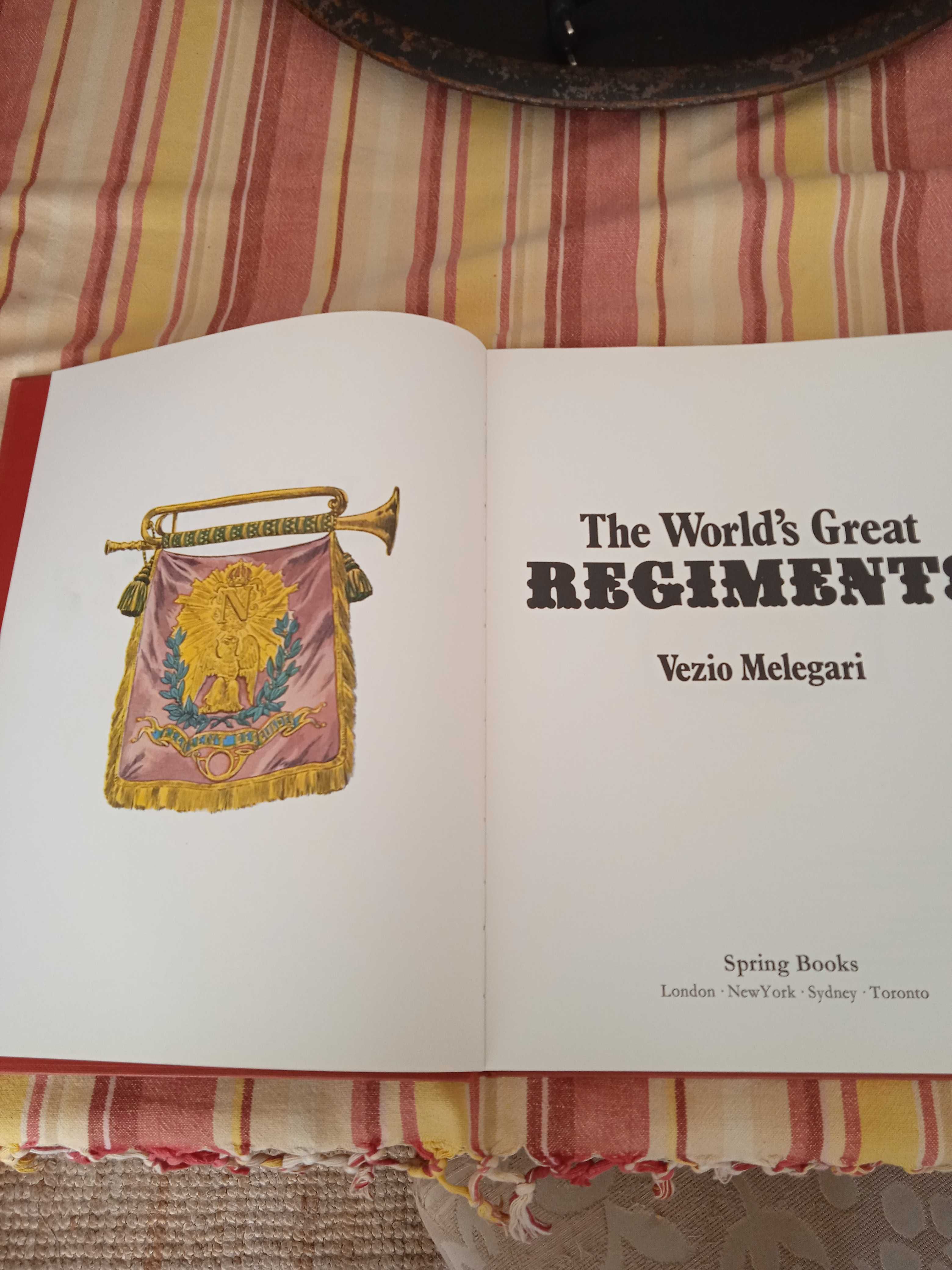 Livro World's Greatest Regiments, de Vezio Mellegari, como novo
