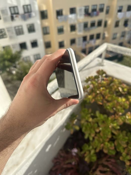 iPhone XR 128gb - 100% saude bateria