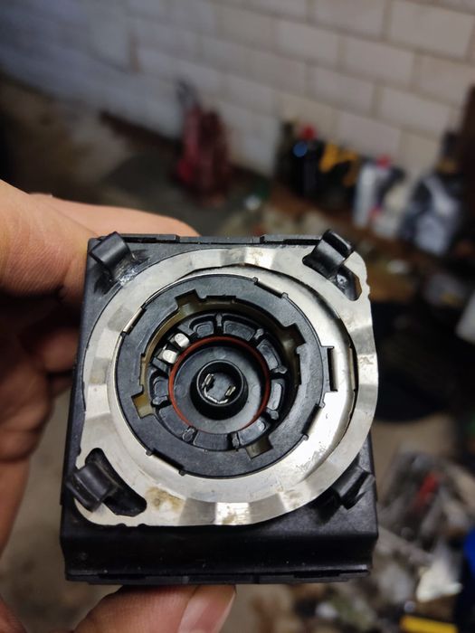 Ксенонові блоки розпалу. Hella