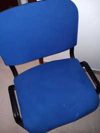 Cadeira azul tecido