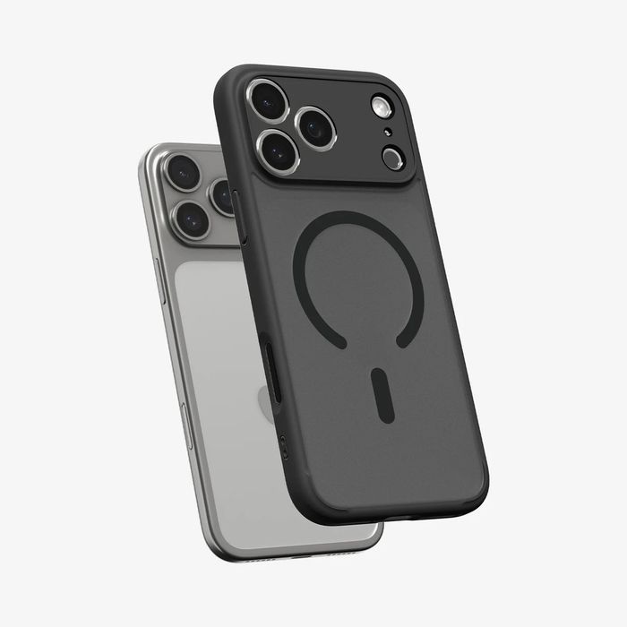 Защитный чехол Spigen Ultra Hybrid MagFit для iPhone 17 Pro Max