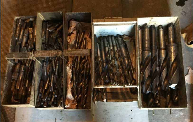 Свердла, метчики, плашки, фрези, різці.