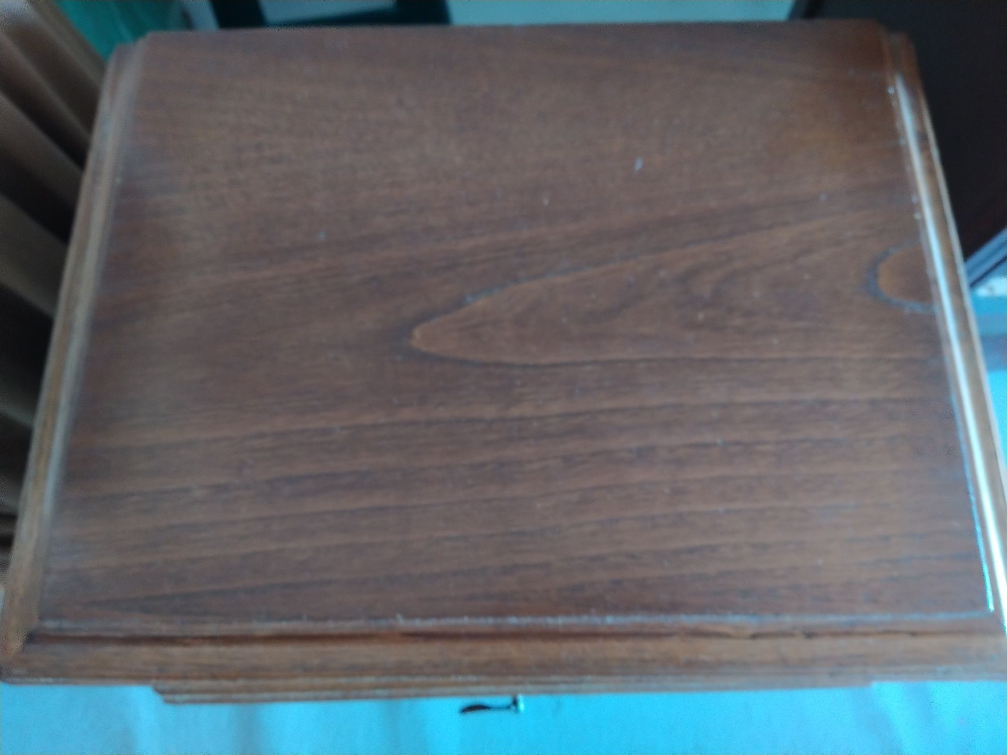 Mesa de cabeceira madeira maciça