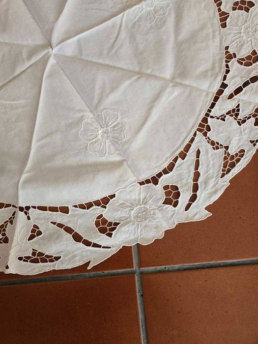 Naperon redondo branco