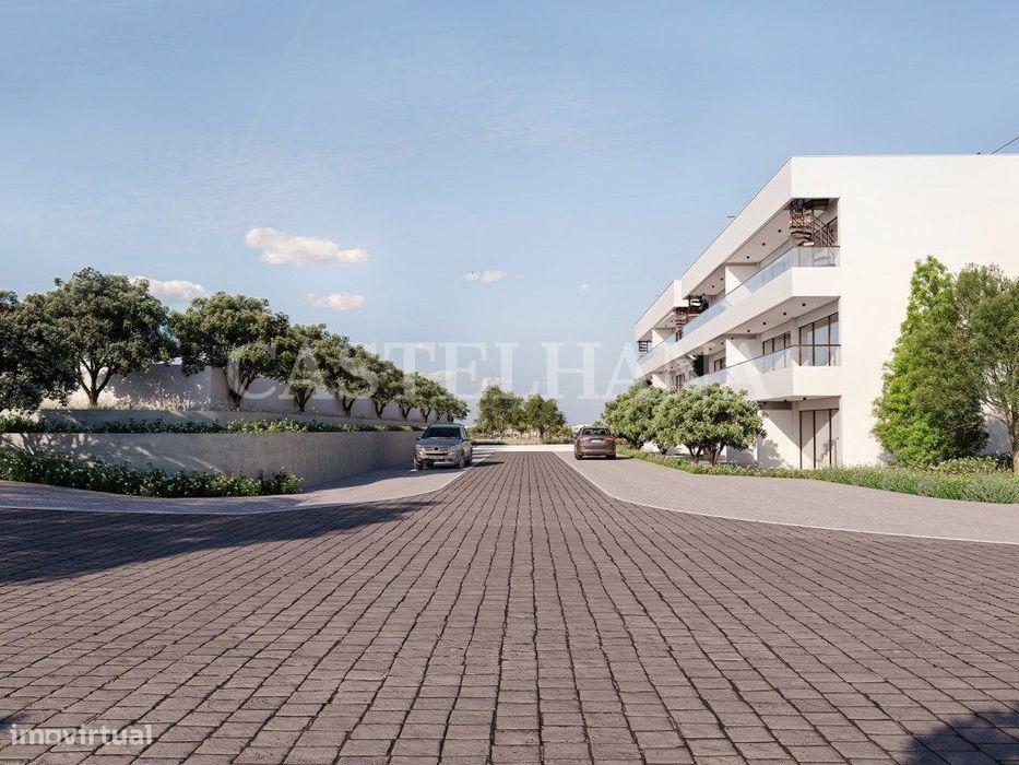 Apartamento T0 com varanda, junto à praia, no Carvoeiro, Algarve