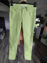 W25 L32 Wrangler nowe spodnie damskie rurki jasno zielone