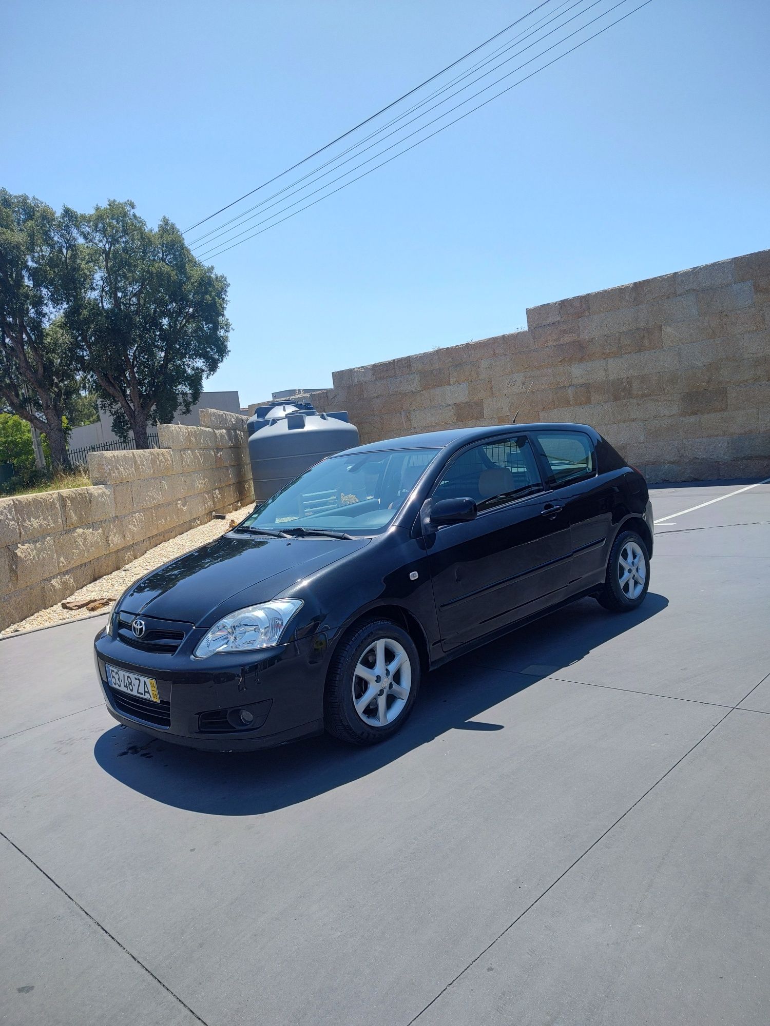 Corolla comercial 2004