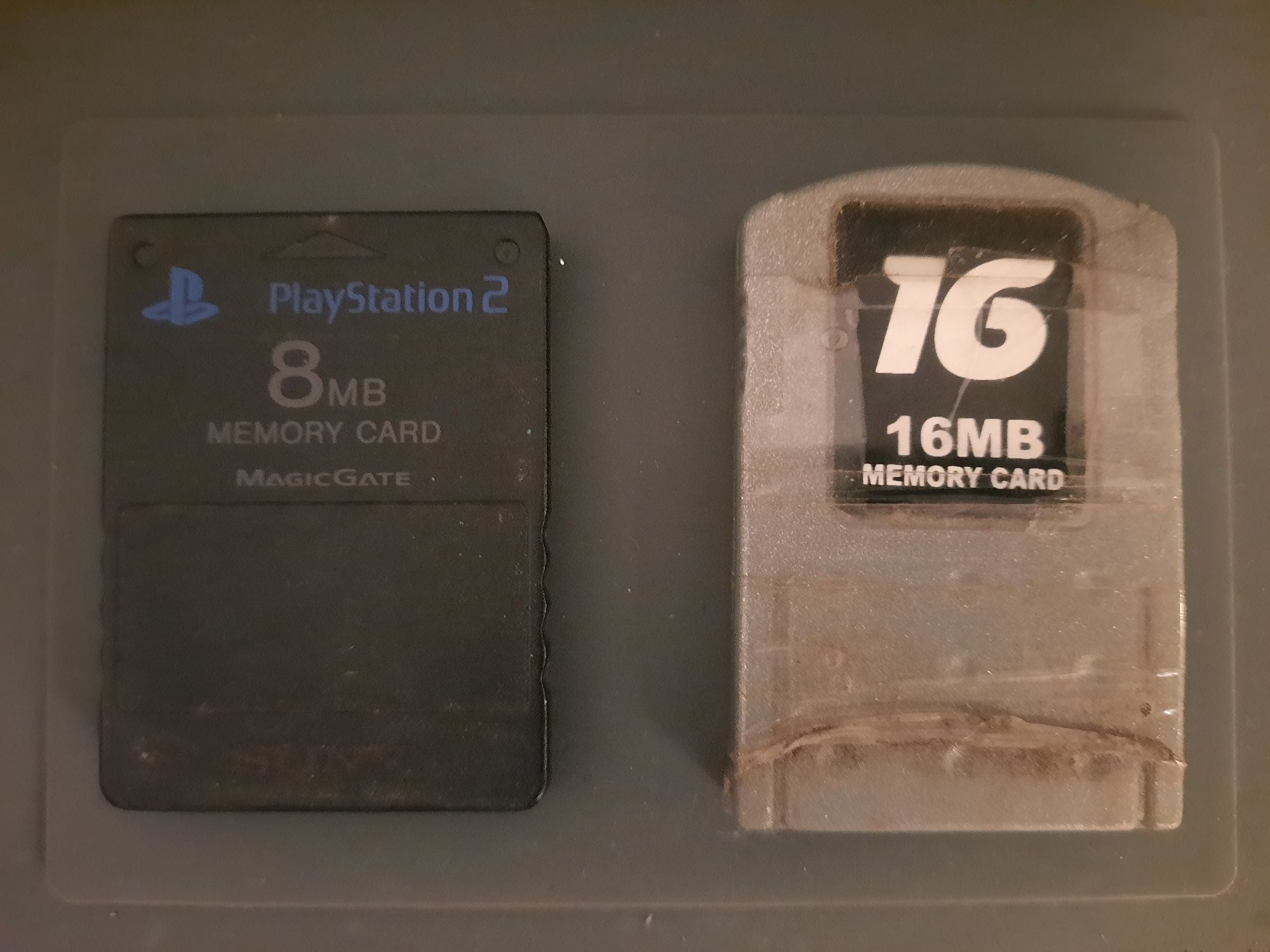 Cartões de memoria ps2