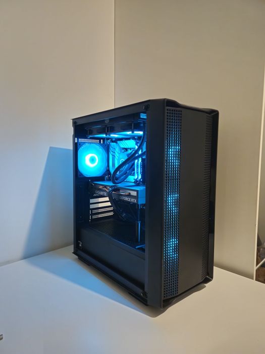 Komputer Gamingowy RTX 4060/ i5 12400F/ 32GB RAM/ 1TB SSD/ AIO/ Wi-Fi