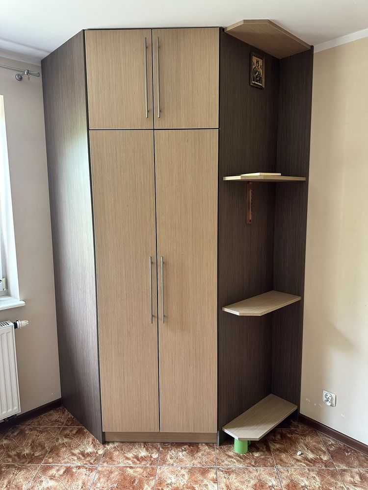 Sprzedam używaną kuchnię na wymiar z szafą