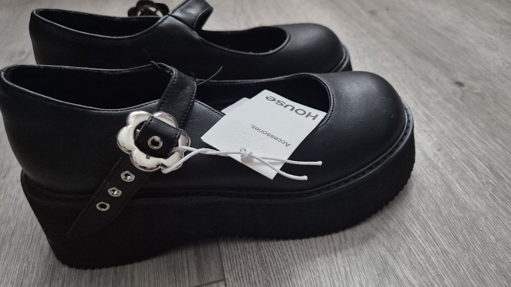 Mokasyny czolenka loafersy 38