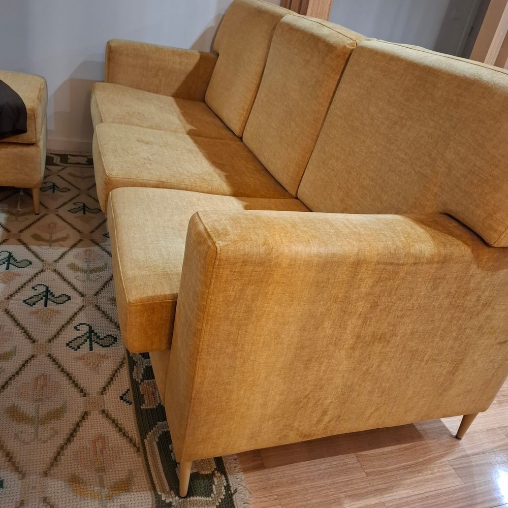 Sofa + pufe em bom estado