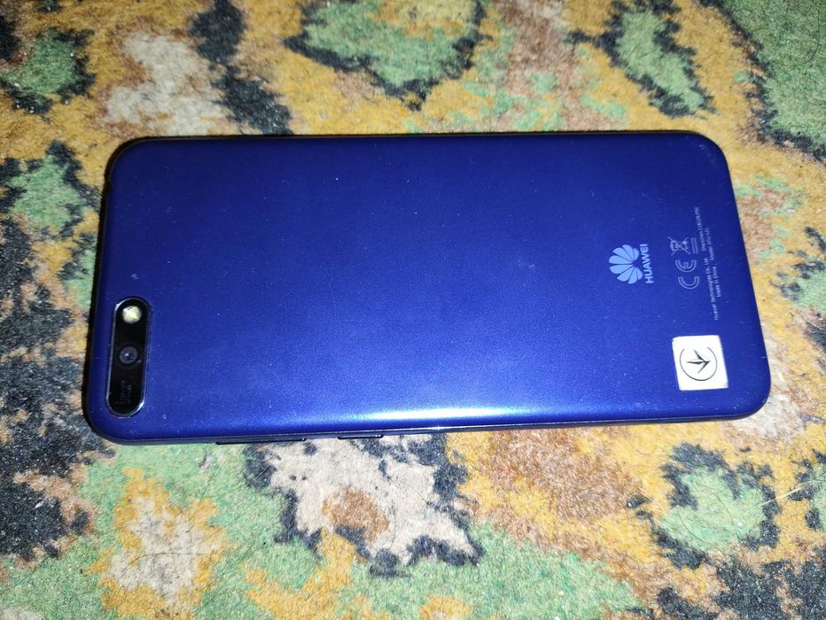 Huawei ATU-L21 красивый со сгоревшей платой