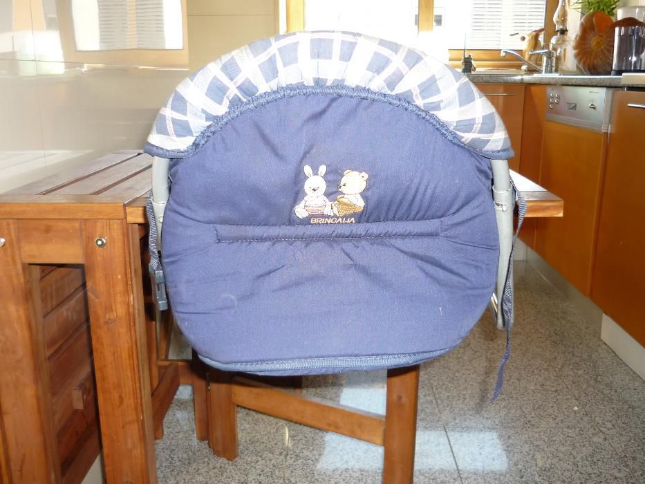 Vendo cadeira assento bébé / criança para mesa