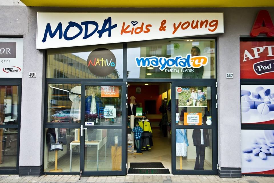 Garnitur komunijny w rozm.140