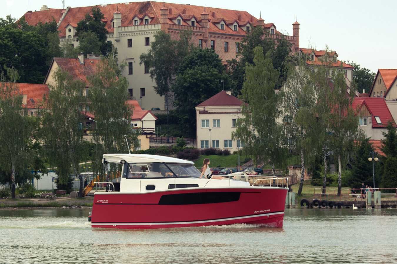 Czarter na Mazurach, Wynajem Jachtu motorowego Nautika 830S