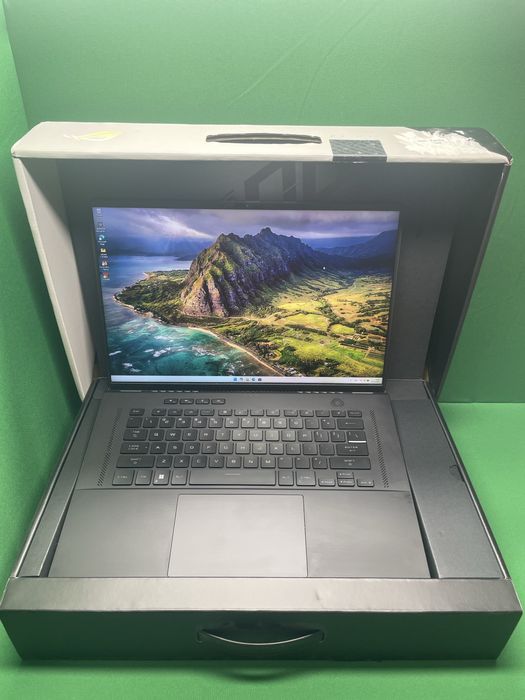 Asus ROG Zephyrus M16 i7-12700H / RTX 3070 Ti 8 Gb / 16GB / 1TB/ 165Hz