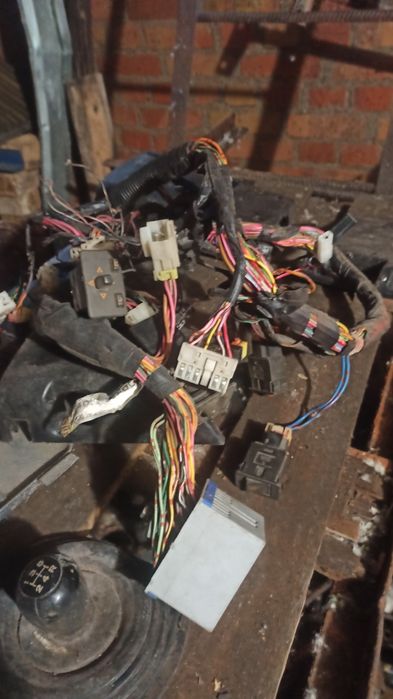 Nissan Silvia s12 проводка салона,моторчик печки,дворников, пластик