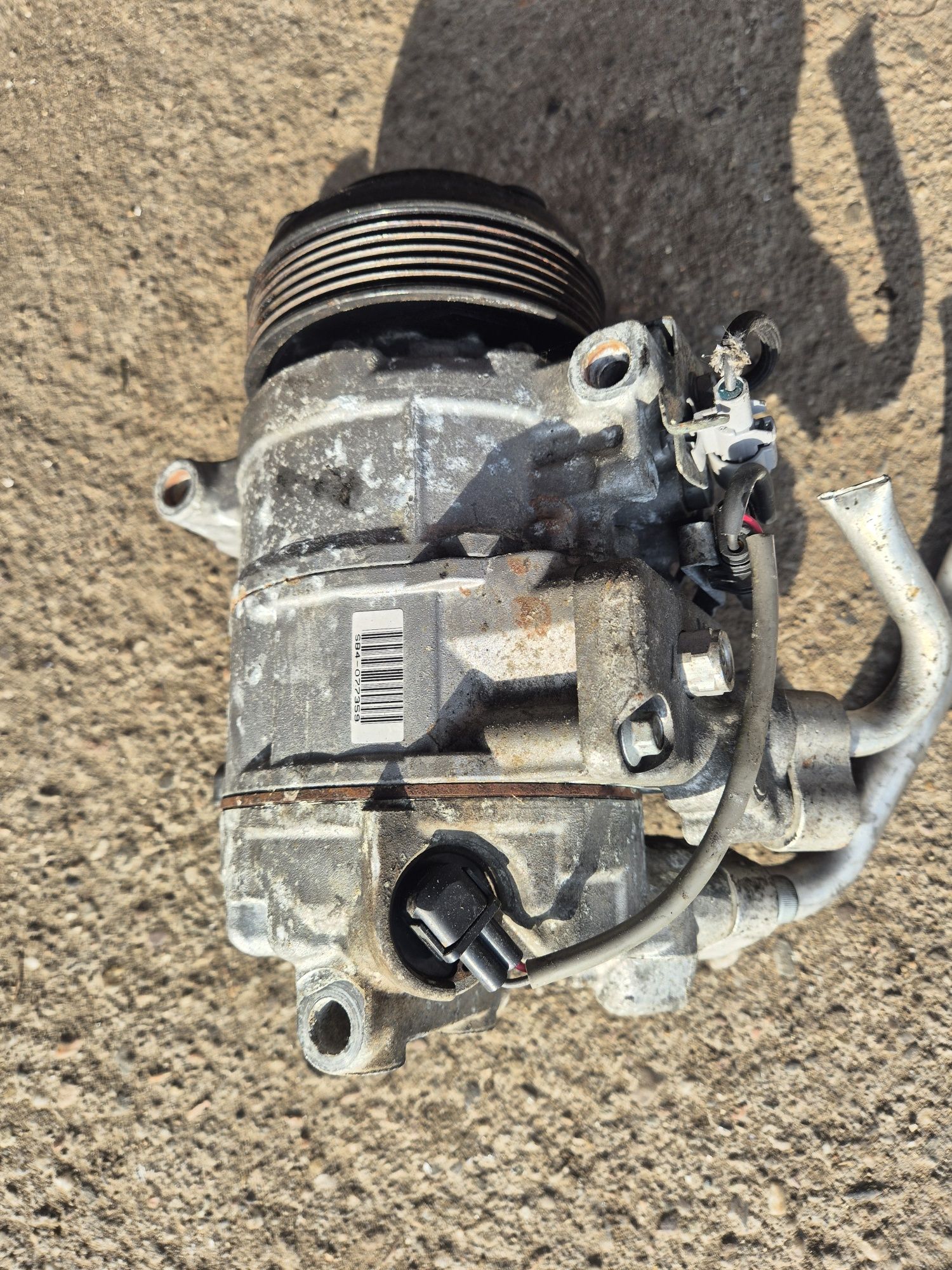 Sprezarka Kompresor klimatyzacji Bmw E90 E91 E87 X3 E60  N47 2.0d